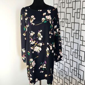 Floral Long-Sleeve Shift Dress